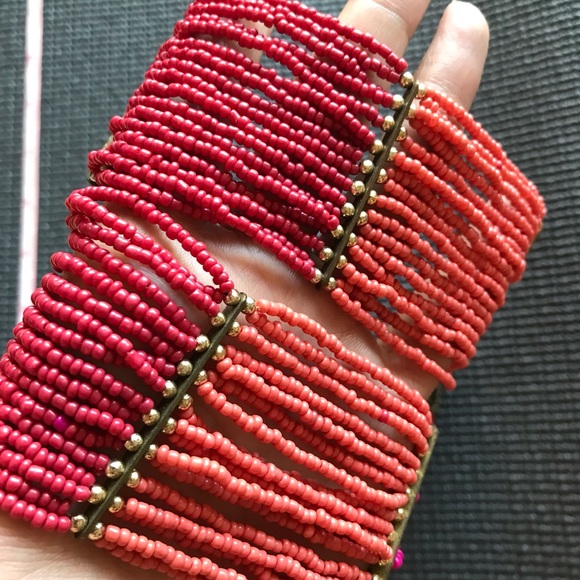 🪘 Beaded Carnival Necklace 🪘 - Picture 4 of 7